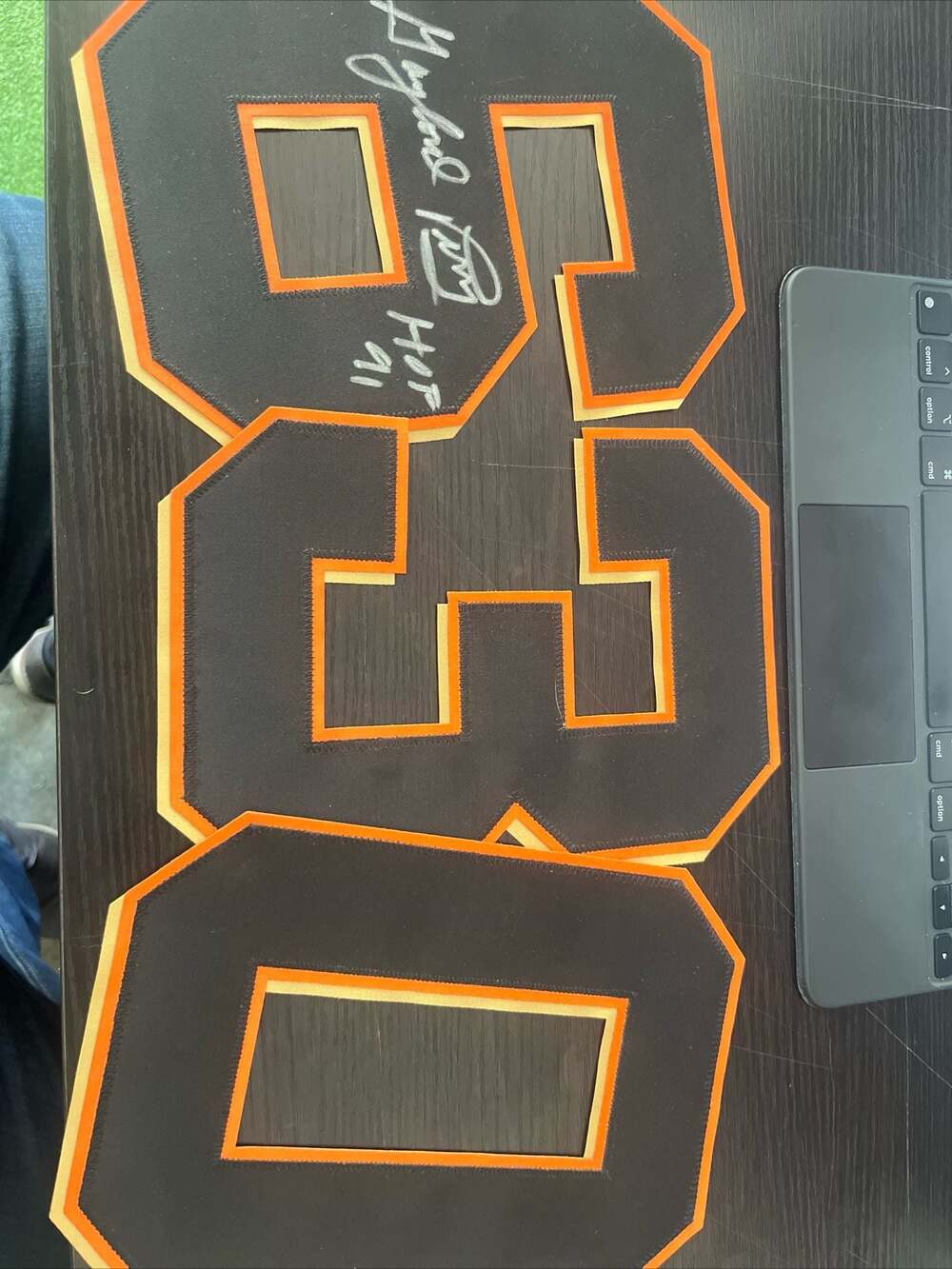 Gaylord Perry Signed San Francisco Giants Jersey  1991 HOF

signed numbers no je